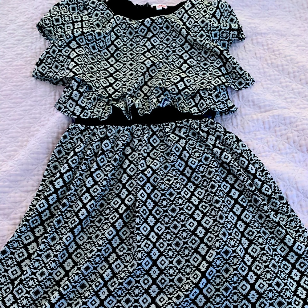 Black and white dress from Bongo.
